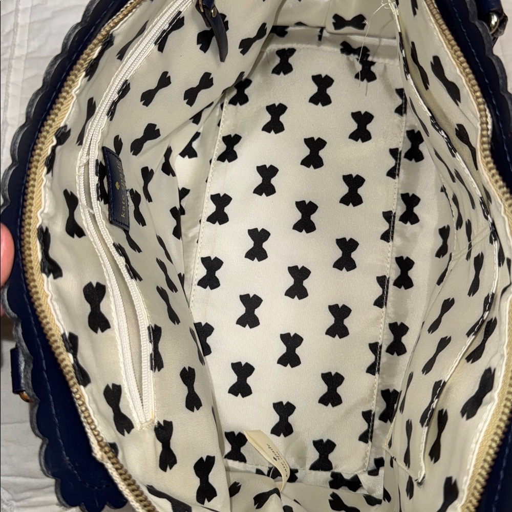 GUC Kate Spade Scalloped Navy Blue Leather Satchel - Picture 5 of 10
